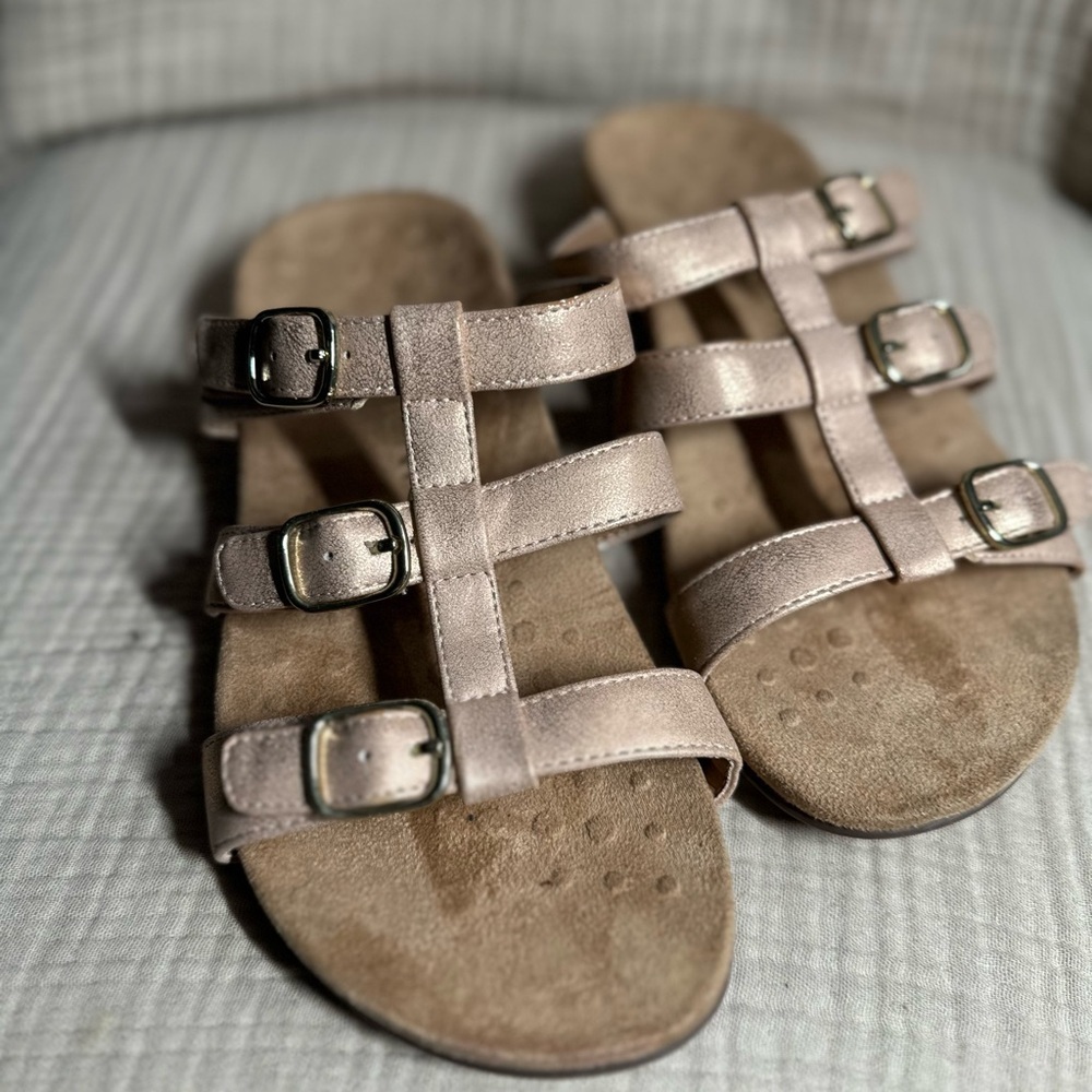 Vionic Misa orthotic slide sandals in metallic rose gold